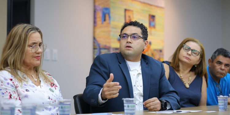 Trabalhadores da saúde aprovam aumento salarial pelo Governo do Amazonas