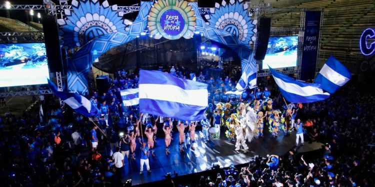 Boi Caprichoso conquista tricampeonato e celebra no Sambódromo de Manaus