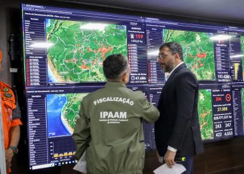 Governo do Amazonas anuncia aumento no efetivo para combater as queimadas