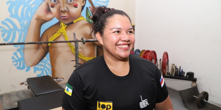 De Tefé para o mundo: A história da representante amazonense no halterofilismo paralímpico