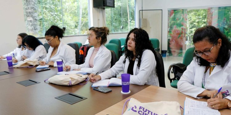 Futuras Cientistas: Inscrições abertas para projeto nacional de incentivo à pesquisa