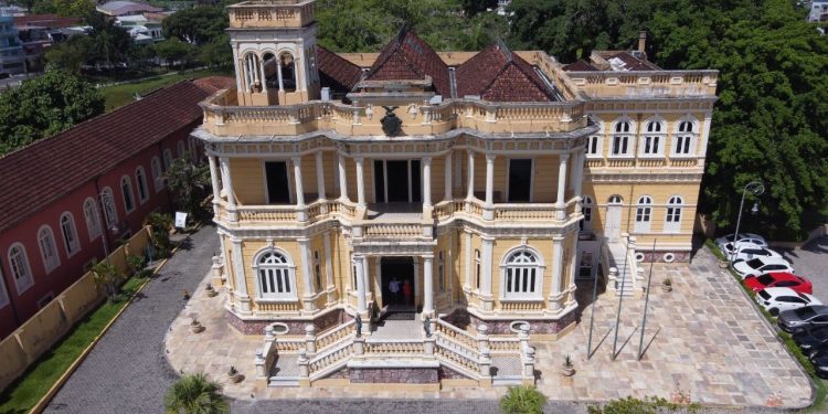 Centro Cultural Palácio Rio Negro Celebra 27 Anos com Novas Exposições