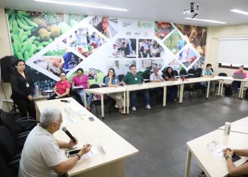 Conselho Estadual de Pesca debate apoio a pescadores de peixes ornamentais