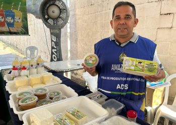 ADS realizou edição especial da Feira de Produtos Regionais e beneficiou instituições com entrega de peixes