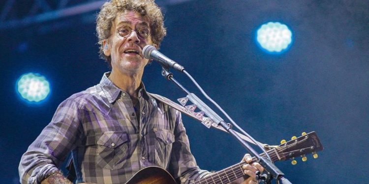 Nando Reis se apresenta no Teatro Amazonas neste domingo (22/9)