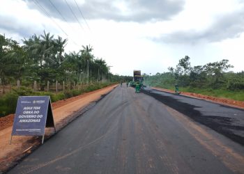 Governo do AM incentiva economia com pavimentação da estrada Codajás-Anori