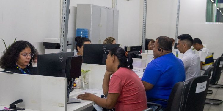 Sine Amazonas divulga 208 vagas de emprego para esta segunda-feira