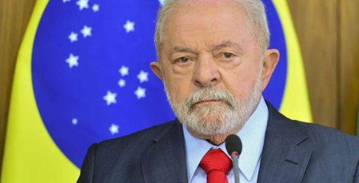 Lula visita Amazonas e anuncia medidas contra seca e queimadas