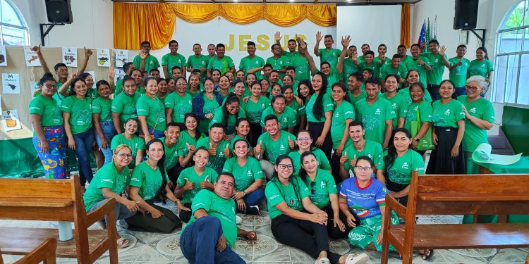 Mais de 300 profissionais de educação participam de formação continuada em Tefé e Fonte Boa