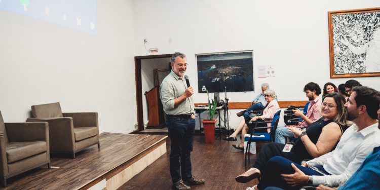Seminário gratuito acontece nesta terça-feira (29) com pesquisador Carlos Nobre