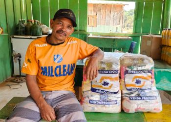 Sema entrega cestas básicas nas RDS do Rio Amapá e do Igapó-Açu