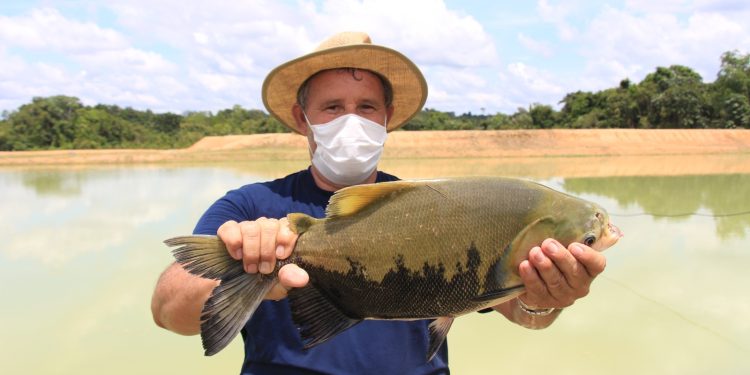 Idam orienta pescadores sobre início do período de defeso de dez peixes