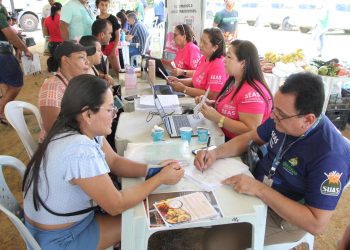Seas leva atendimento do Crédito Rosa e Padaria Artesanal a comunitários em ação itinerante