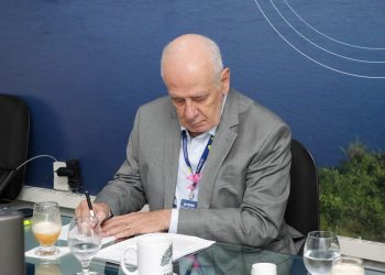 Sedecti celebra regularização de terrenos para o Ipem-AM durante a 316ª reunião do CAS