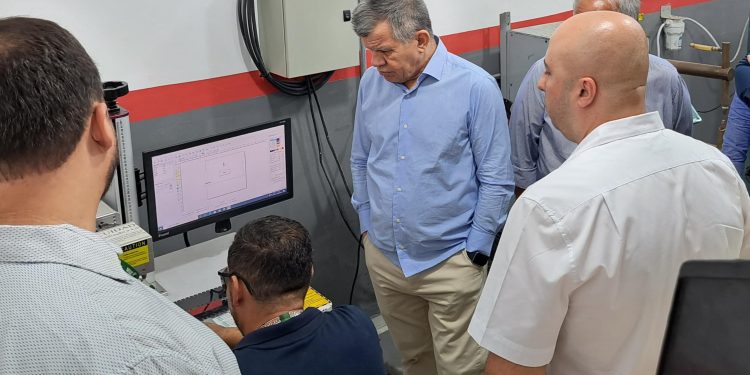 Suframa conhece unidade produtiva da Maxpower da Amazônia