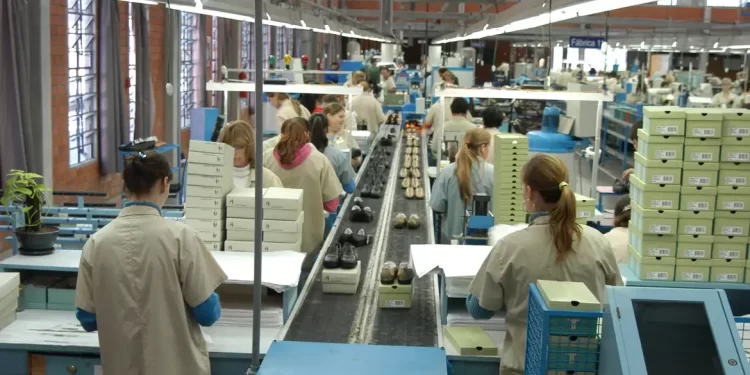 Indústria cresce 1,1% em setembro, revela pesquisa do IBGE