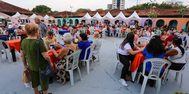 Primeira Feira da Economia Criativa e Empreendedorismo da terceira idade