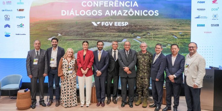 Águas de Manaus participa de discussão sobre economia azul