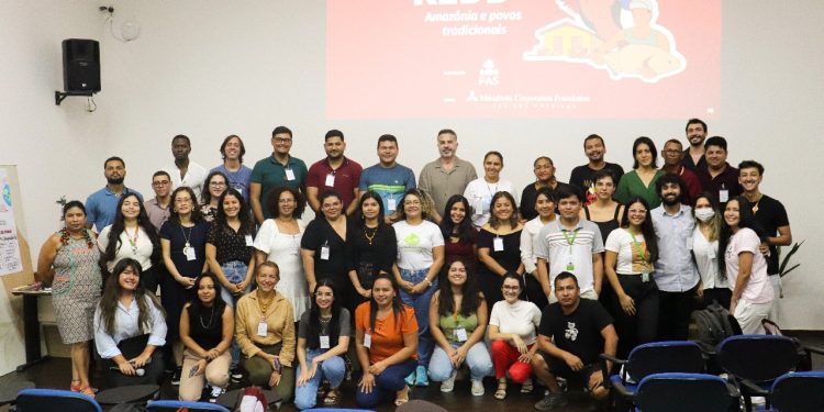 Seminário conclui projeto de formação em REDD+ para ribeirinhos e indígenas na Amazônia