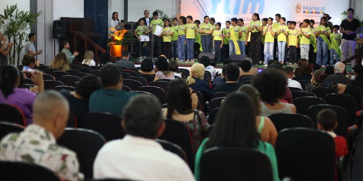 Festival Literário de Manaus apresenta saraus com programação artística