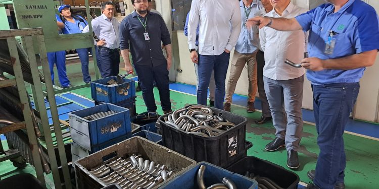 Suframa visita planta da Sakura no PIM