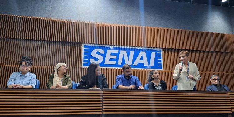 Robotec Maker 4.0 qualifica profissionais para indústria