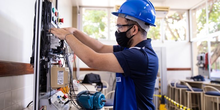 SENAI disponibiliza 4 mil vagas gratuitas para cursos