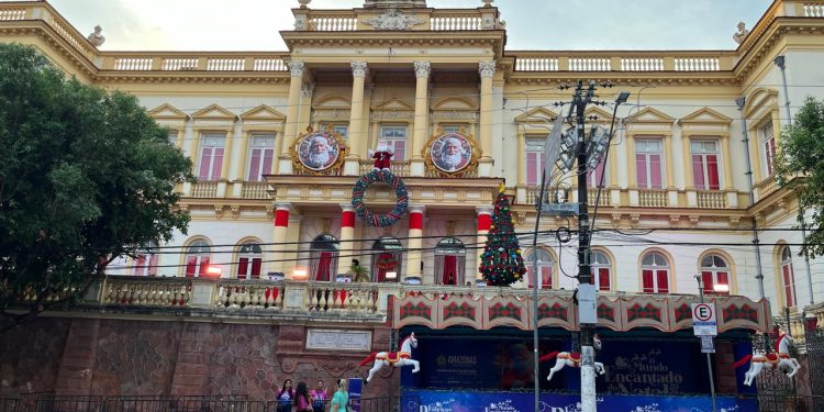 Semig instala placas solares na Fábrica do Papai Noel