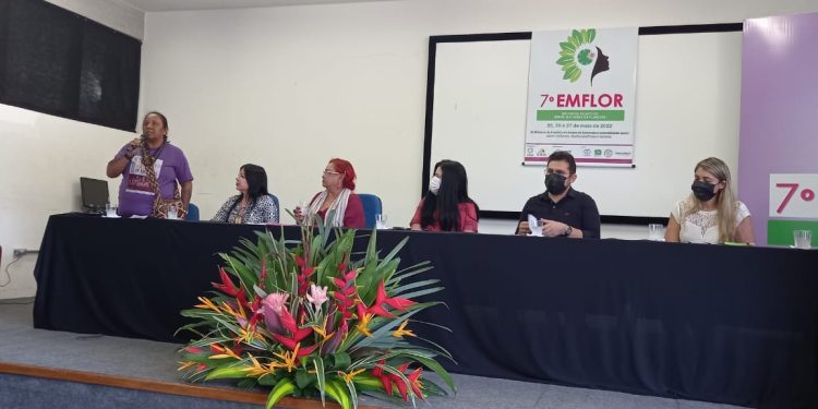 Evento oferece minicursos, debates e feira gratuita