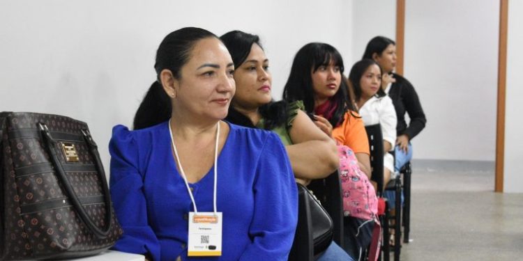 Prefeitura de Manaus oferece 60 vagas para curso de Manicure e Pedicure