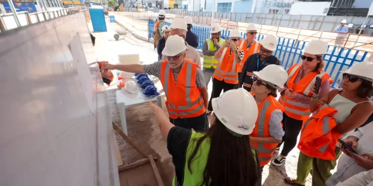 Comitiva do BNDES visita obras da COP 30