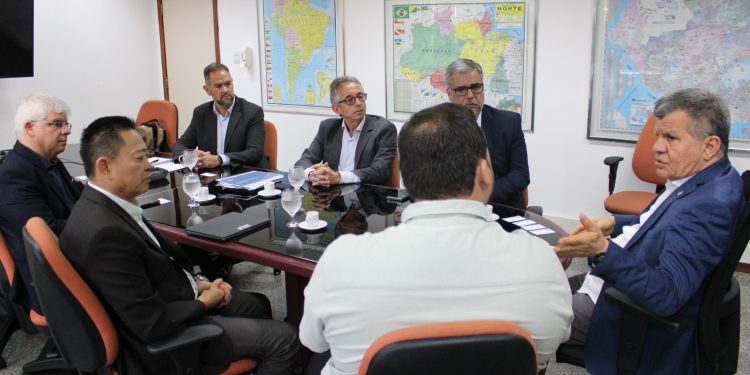 Suframa recebe representantes da Vipal Borrachas