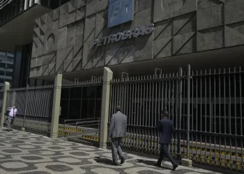 Petrobras anuncia aumento das reservas de óleo e gás em 2024