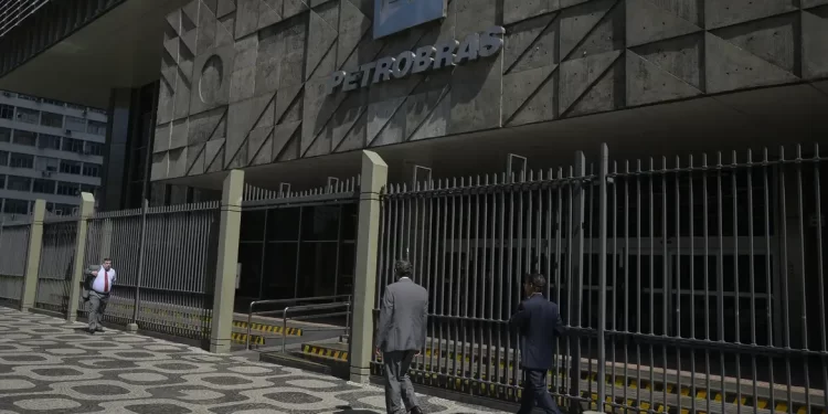 Petrobras anuncia aumento das reservas de óleo e gás em 2024