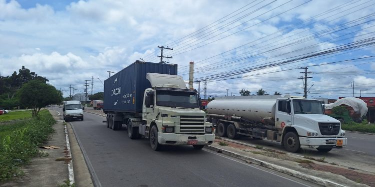 Suframa e Detran-AM discutem medidas para reduzir acidentes em vias do Distrito Industrial