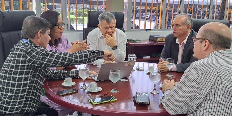 Suframa e UEA discutem desenvolvimento de plataforma para previsão de eventos climáticos