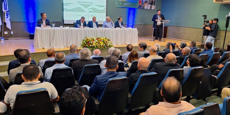 Suframa recebem homenagem da Fecomércio-AM