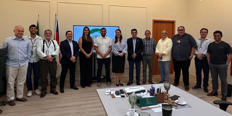 Suframa e UEA discutem cooperação técnica para inovação e tecnologia