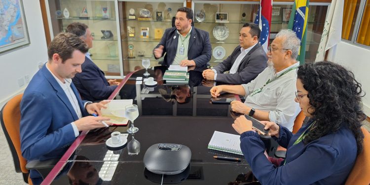 Suframa recebe embaixador do