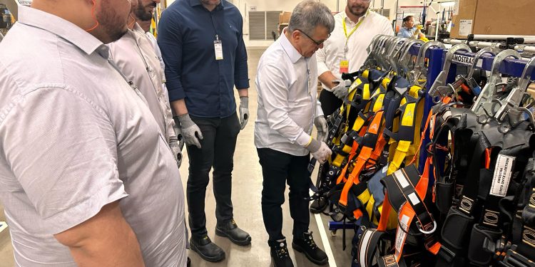Suframa visita planta da 3M no Polo Industrial de Manaus