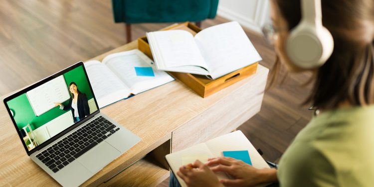 SESI Amazonas abre 2 mil vagas para EJA com aulas flexíveis e gratuitas