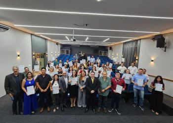 Idam e Ufam certificam servidores do instituto em Agentes de Assistência Técnica e Extensão Rural
