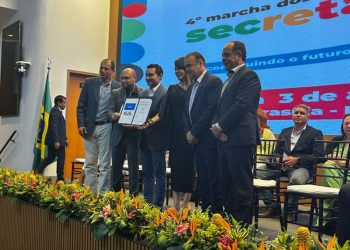 UEA firma acordo de cooperação técnica com Ministério do Turismo