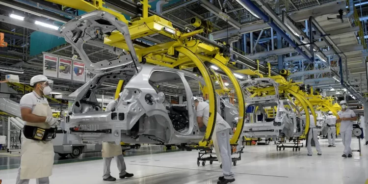 Atividade econômica brasileira cresce 0,4% em fevereiro