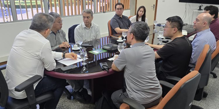 Empresa chinesa avalia Zona Franca de Manaus como potencial destino para investimentos em semicondutores