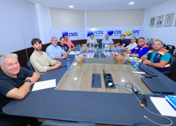 Prefeitura de Manaus planeja revitalização do Centro com CDL e reforça apoio a lojistas e camelôs