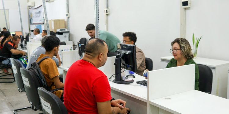 Sine Amazonas divulga 280 vagas de emprego para esta segunda-feira