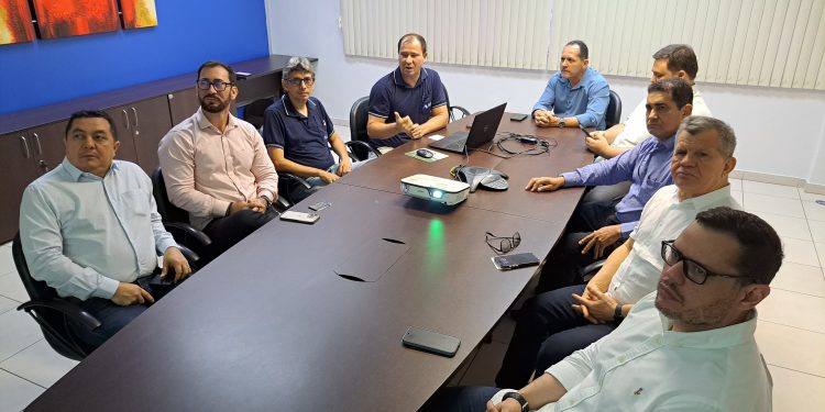 Suframa visita unidade produtiva da Aços da Amazônia