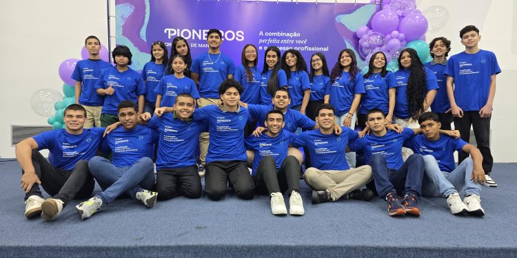 Programa oferece a adolescentes contato com projetos de saneamento básico em Manaus