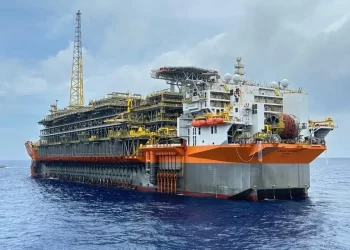 Petrobras descobre óleo de